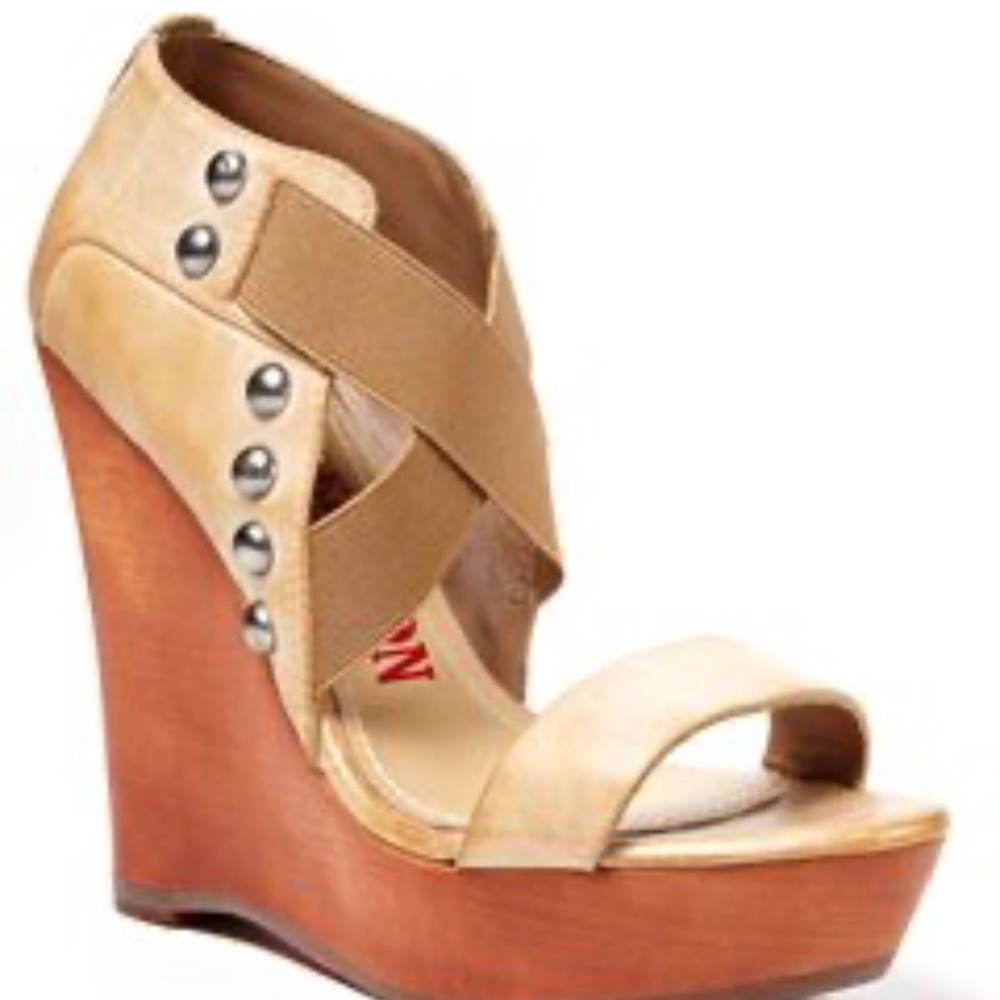 True religion leather platforms. Never worn. Leather upper. Man made sole.